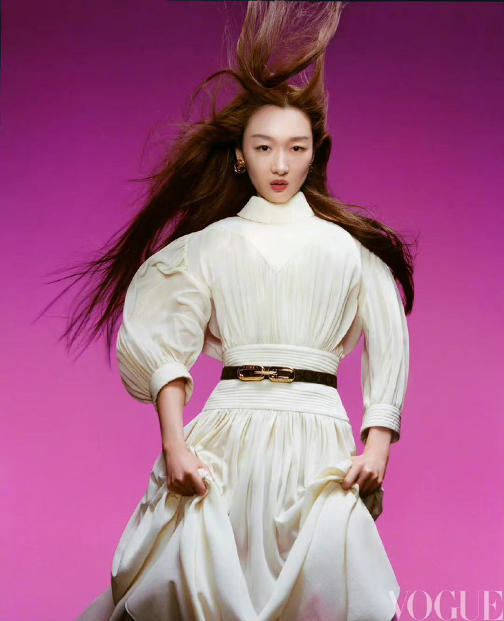 Muốn vẹo cột sống khi ngắm bộ ảnh thời trang của Châu Đông Vũ - Ảnh 3.
