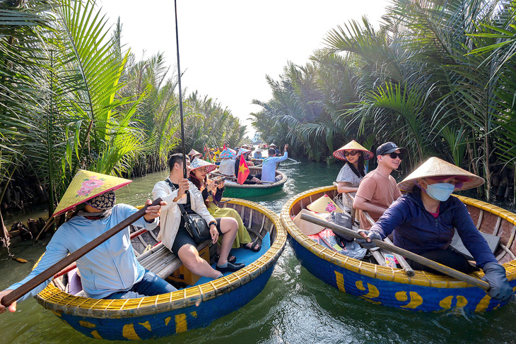 Du khách quốc tế đánh giá Hội An (Quảng Nam) là điểm đến xanh, nhiều trải nghiệm - Ảnh: NAM TRẦN