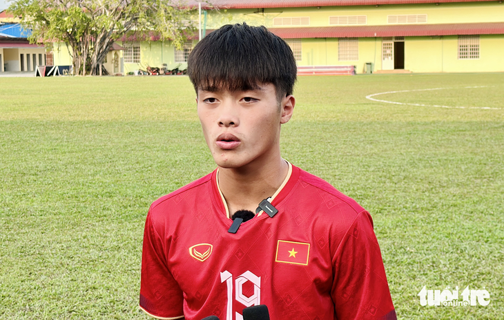 Tiền đạo Quốc Việt: Tôi không ngán hàng thủ U22 Singapore - Ảnh 1.