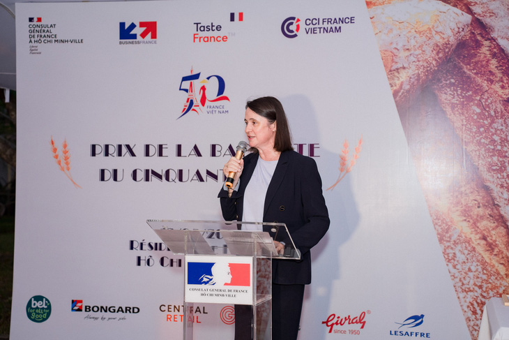 Bà Emmanuelle Pavillon-Grosser, Tổng lãnh sự Pháp tại TP.HCM phát biểu tại buổi lễ - Ảnh: TỔNG LÃNH SỰ QUÁN PHÁP