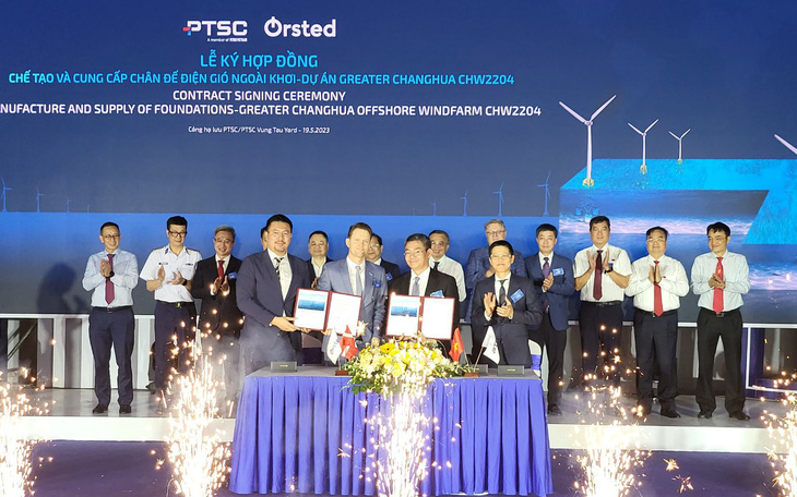 PTSC sản xuất móng trụ tuabin cho dự án điện gió ngoài khơi lớn hàng đầu châu Á