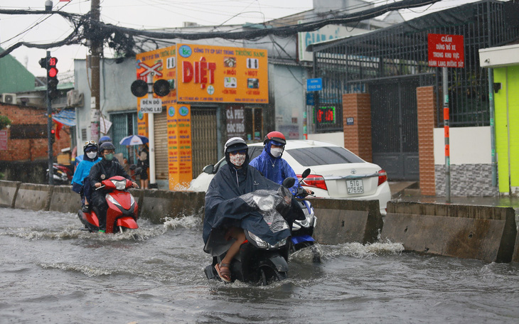 Thời tiết hôm nay 21-5: Bắc Bộ ngoài trời nóng hơn trong nhà 2-4 độ C, Nam Bộ chiều mưa dông