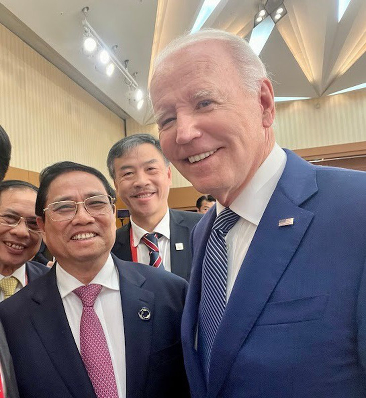 Thủ tướng Phạm Minh Chính và Tổng thống Joe Biden tại hội nghị G7 mở rộng - Ảnh: Thông tin Chính phủ