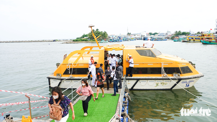 Tàu Costa Serena đưa hơn 2.600 khách quốc tế đến Phú Quốc - Ảnh 2.