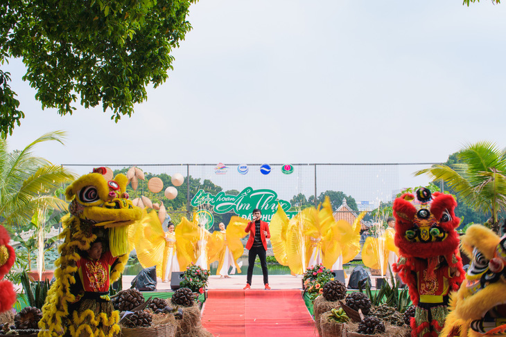 Liên hoan ‘Ẩm thực Hương sắc phương Nam’ tại công viên văn hóa Đầm Sen - Ảnh 1.