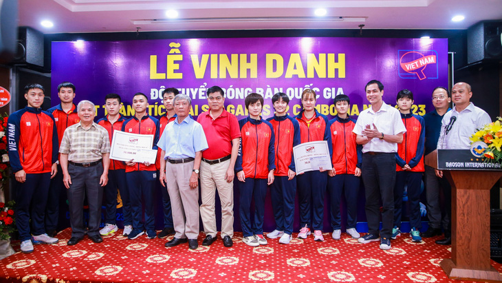 Đội tuyển bóng bàn Việt Nam được thưởng hơn 600 triệu đồng sau SEA Games - Ảnh 3.