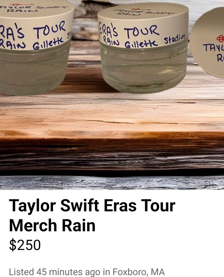 Nước mưa ở concert của Taylor Swift được rao bán với giá hơn 5 triệu đồng - Ảnh 1.