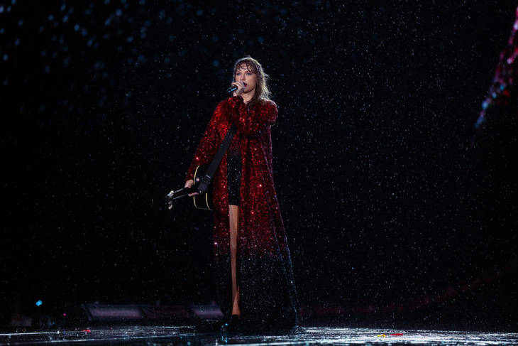 Nước mưa ở concert của Taylor Swift được rao bán với giá hơn 5 triệu đồng - Ảnh 5.