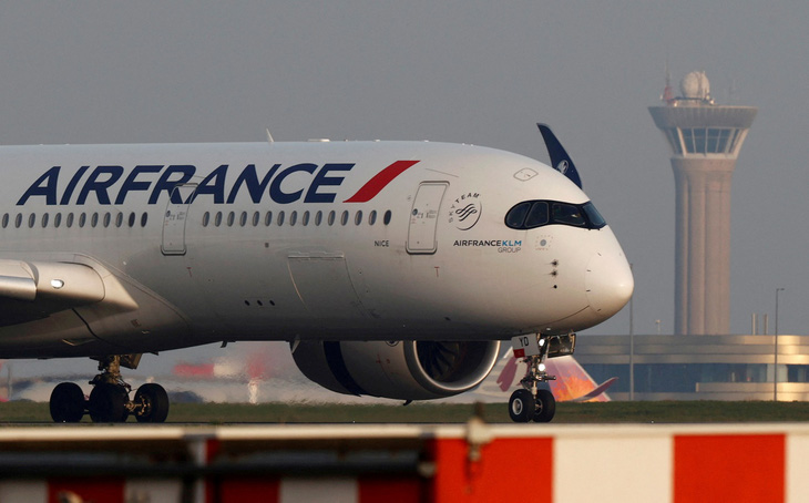 Nỗ lực giảm khí thải, Pháp cấm các chuyến bay ngắn - Ảnh 1.
