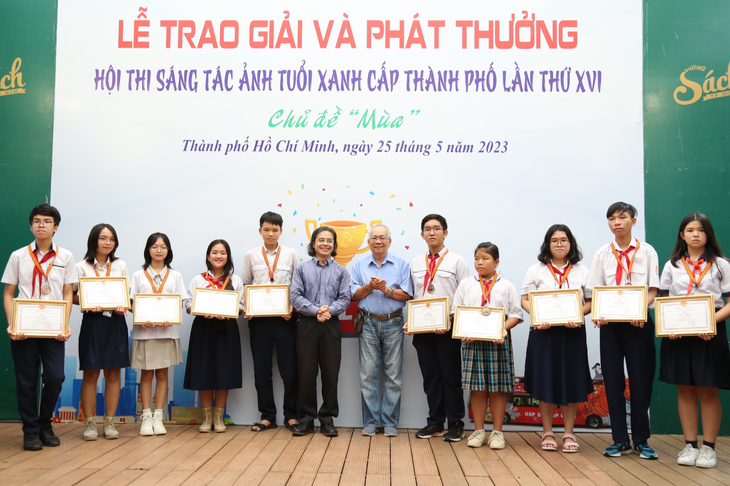 Trao giải thi sáng tác ảnh cho học sinh: Kỷ lục về số ảnh dự thi - Ảnh 3.