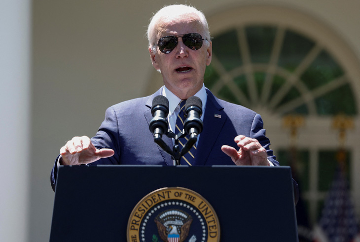 Tổng thống Joe Biden tin rằng sẽ đạt được thỏa thuận để ngăn Mỹ vỡ nợ - Ảnh: REUTERS