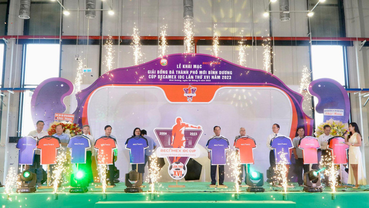 155 đội tham gia giải bóng đá phong trào lớn nhất Việt Nam - Ảnh 1.