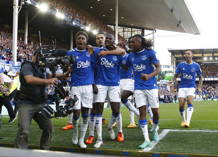 Leicester City xuống hạng 7 năm sau khi vô địch Premier League - Ảnh 2.