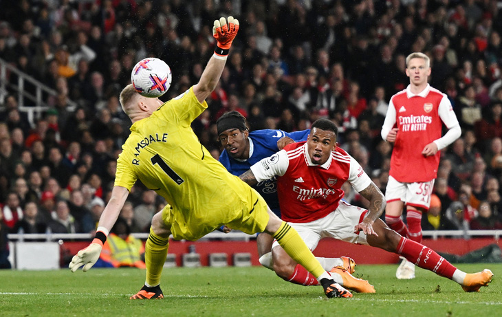 Thắng dễ Chelsea, Arsenal trở lại ngôi đầu Premier League - Ảnh 3.