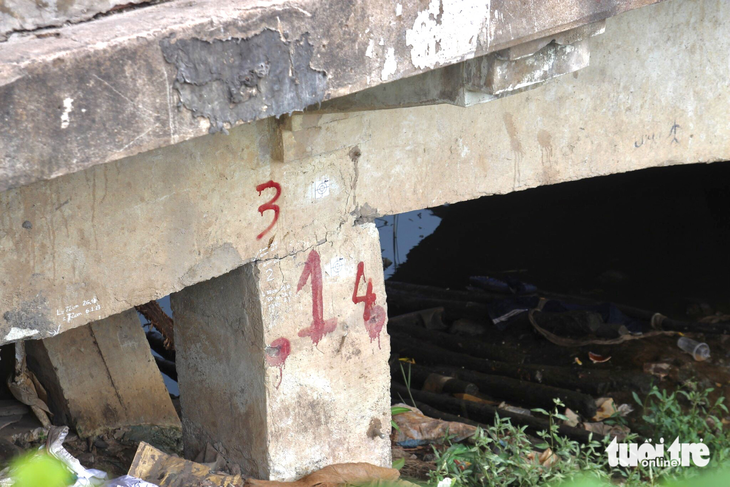 Xuất hiện nhiều vết nứt trên cầu Dừa sau thi công đường cống - Ảnh 2.