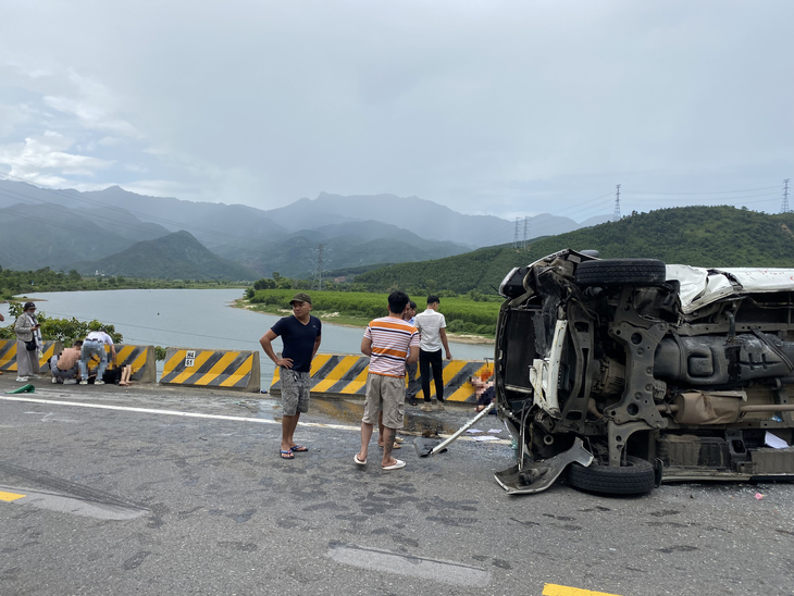 Vụ ô tô đối đầu trên cao tốc La Sơn - Túy Loan: Xe khách lấn làn, vượt ẩu - Ảnh 2.