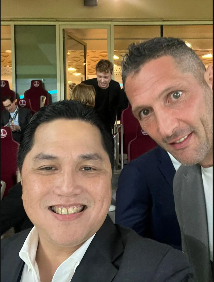 Roberto Carlos, Materazzi truyền cảm hứng cho cầu thủ trẻ Indonesia - Ảnh 1.