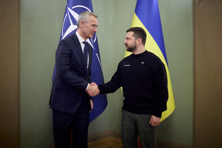 NATO: Không thấy phương Tây mệt mỏi vì viện trợ Ukraine - Ảnh 1.