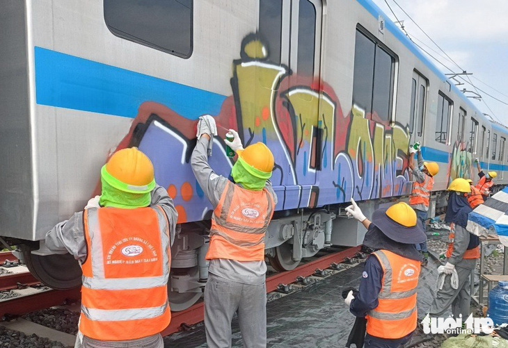 Đoàn tàu metro số 1 bị vẽ bậy hôm 30-4 đã được làm sạch - Ảnh: Ban quản lý đường sắt đô thị TP.HCM 