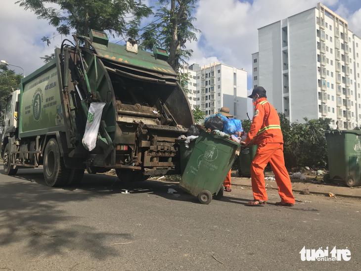 Với việc vận hành hộc rác số 6 tại bãi rác Khánh Sơn, có thể nâng sức chứa rác ở Đà Nẵng thêm 3 năm nữa - Ảnh: TRƯỜNG TRUNG