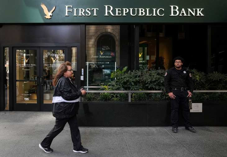 186 ngân hàng Mỹ đang có nguy cơ sụp đổ - Ảnh 1.