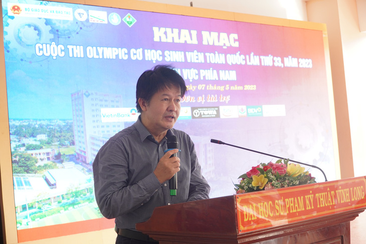 PGS.TS Nguyễn Hữu Lộc phát biểu tại kỳ thi Olympic cơ học toàn quốc lần thứ 33 - Ảnh: CHÍ HẠNH