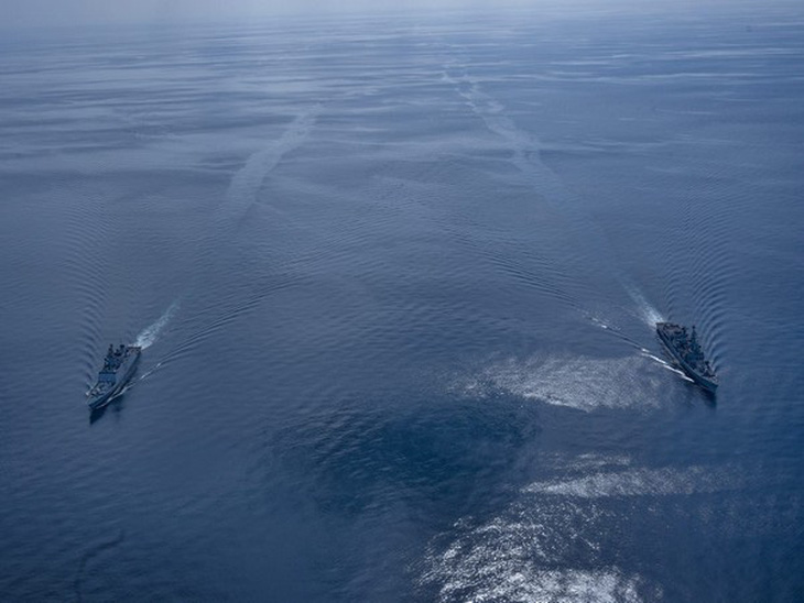 Tàu dân quân biển Trung Quốc đến gần nơi Ấn Độ - ASEAN diễn tập - Ảnh 1.