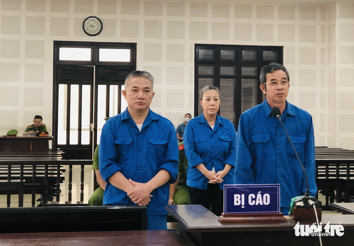 Nhận hối lộ, cựu chủ tịch quận ở Đà Nẵng lãnh 7 năm tù - Ảnh 1.