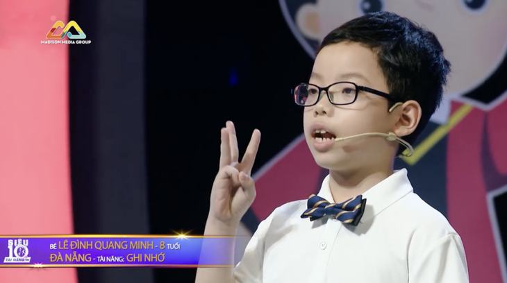 Hari Won muốn về học lại tiếng Việt vì nhóc tì này - Ảnh 1.