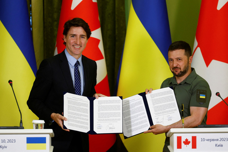 Thủ tướng Canada Trudeau thăm Kiev, công bố viện trợ quân sự - Ảnh 1.