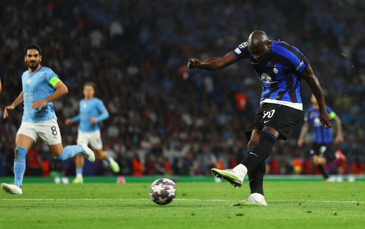 Lukaku lại gây thất vọng trong một trận đấu quan trọng - Ảnh: REUTERS