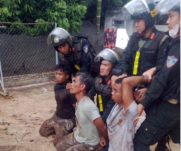 Vụ tấn công 2 trụ sở công an ở Đắk Lắk: Đã bắt giữ 16 nghi phạm - Ảnh 3.