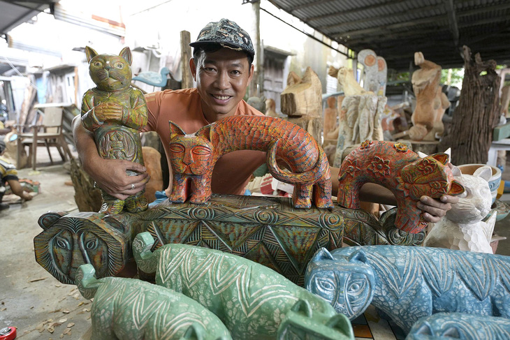 Sản phẩm nghệ thuật được nghệ nhân Lê Ngọc Thuận sáng tạo từ nguồn gỗ 