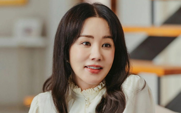 Phụ nữ tuổi 50, 60 "gừng càng già càng cay" trong phim Hàn Quốc