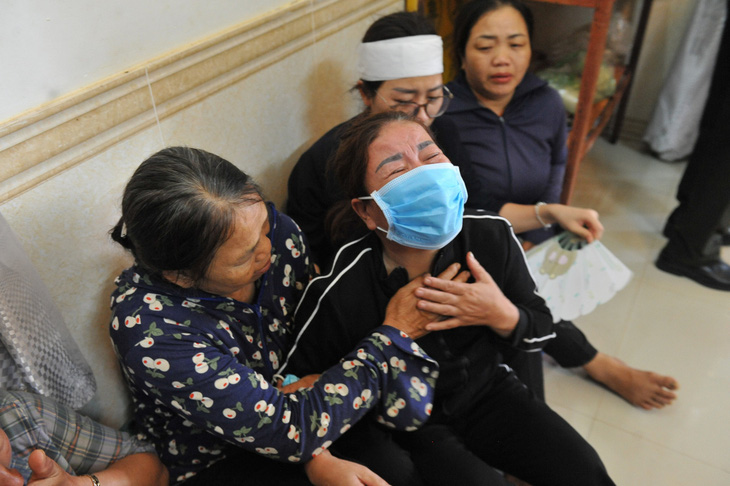 Vụ tấn công 2 trụ sở UBND xã ở Đắk Lắk: Thương các anh hy sinh, nặng nỗi đau người ở lại - Ảnh 7.
