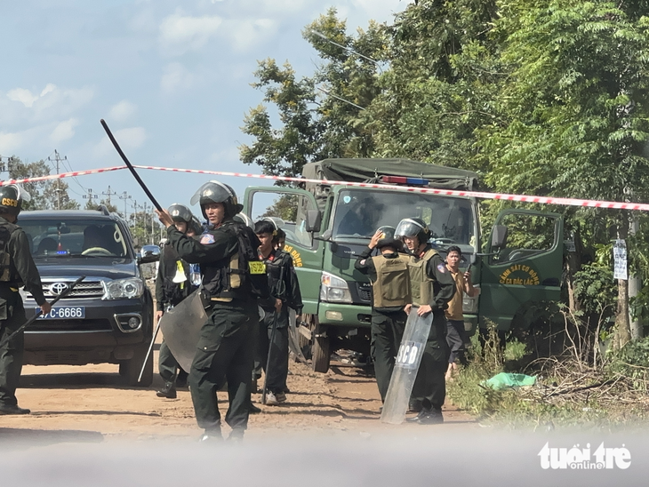 Con tin vụ tấn công 2 trụ sở xã ở Đắk Lắk: Tính chạy nhưng sợ bị bắn sau lưng - Ảnh 6.