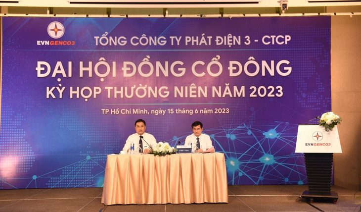 Ông Đinh Quốc Lâm - Chủ tịch HĐQT và Ông Lê Văn Danh - Thành viên HĐQT, Tổng Giám đốc EVNGENCO3 chủ trì Đại hội