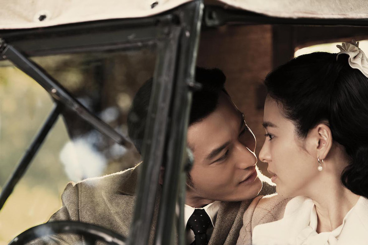 Ảnh cưới cũ Song Hye Kyo và Huỳnh Hiểu Minh bất ngờ hot trở lại - Ảnh 4.