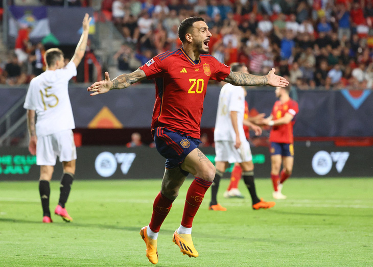 Joselu trở thành người hùng của Tây Ban Nha với bàn thắng muộn màng - Ảnh: REUTERS