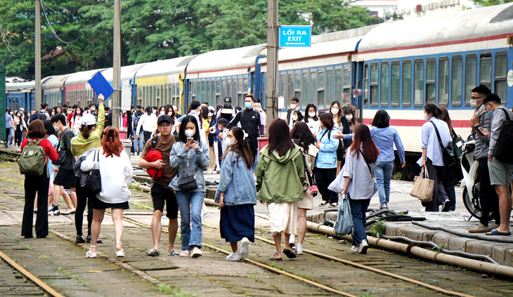 Tuyến đường sắt Hải Phòng - Hà Nội tăng trưởng mạnh kể từ sau dịch COVID-19 - Ảnh: TIẾN THẮNG