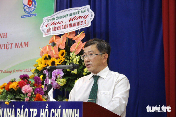 Hội Nhà báo TP.HCM ký kết chương trình hợp tác với Tập đoàn Công nghiệp cao su Việt Nam - Ảnh 2.