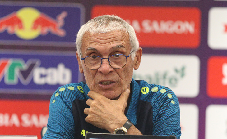 HLV Syria Hector Cuper: Chúng tôi không tập trung vào chuyện thắng thua trước Việt Nam - Ảnh 1.