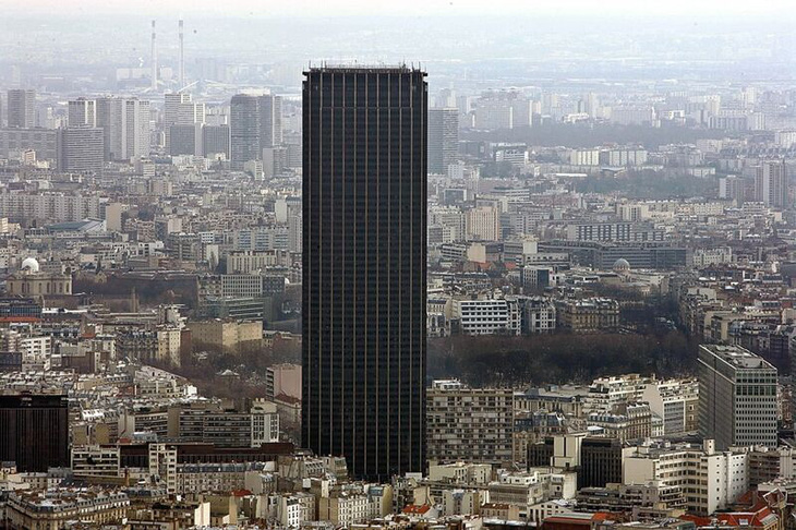 Sau 50 năm, dân Paris vẫn ghét cay ghét đắng tòa nhà chọc trời duy nhất - Ảnh 1.