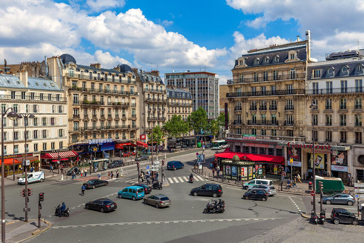 Sau 50 năm, dân Paris vẫn ghét cay ghét đắng tòa nhà chọc trời duy nhất - Ảnh 2.