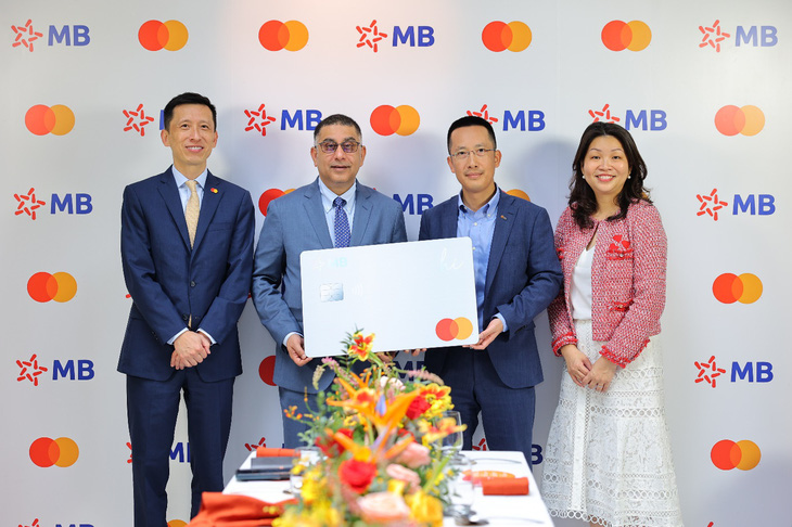 Ngân hàng MB và Mastercard công bố hợp tác chiến lược toàn diện - Ảnh 1.