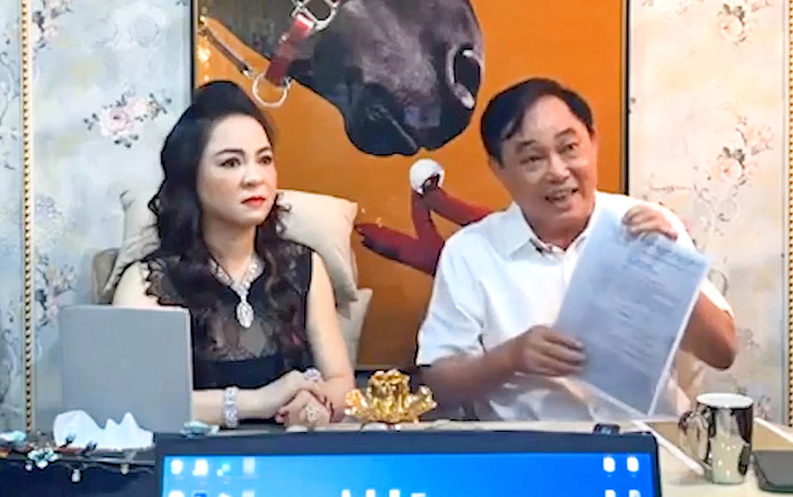 Bà Nguyễn Phương Hằng và ông Huỳnh Uy Dũng trong một buổi livestream - Ảnh: cắt từ clip