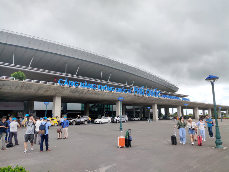 Đầu tư sân bay Phú Quốc để nâng công suất lên 10 triệu khách/năm - Ảnh 1.
