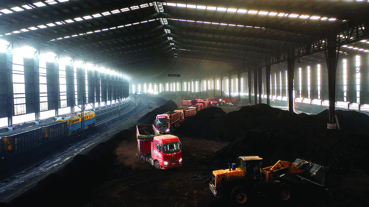 Một mỏ than đá ở vùng Nội Mông. Trung Quốc tuyên bố sẽ bắt đầu cắt giảm lượng tiêu thụ than đá vào năm 2026.  Ảnh: CFOTO/ZUMA PRESS