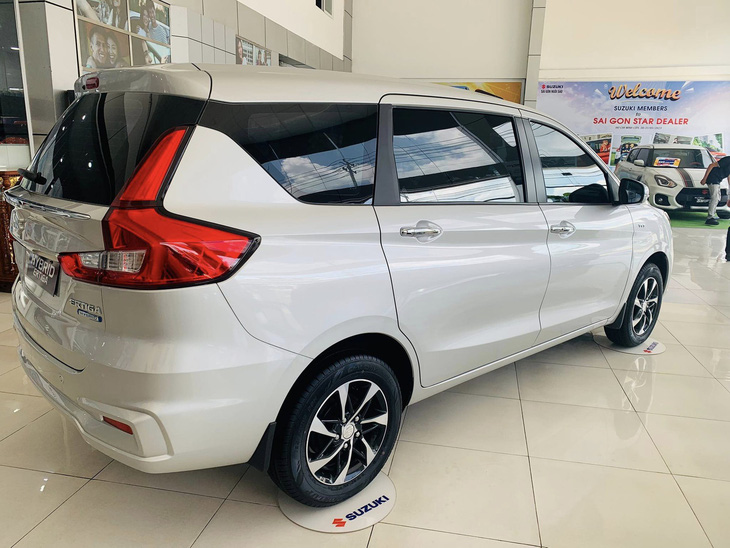 Tin tức giá xe: Suzuki Ertiga giảm kỷ lục 70 triệu đồng - Ảnh 3.