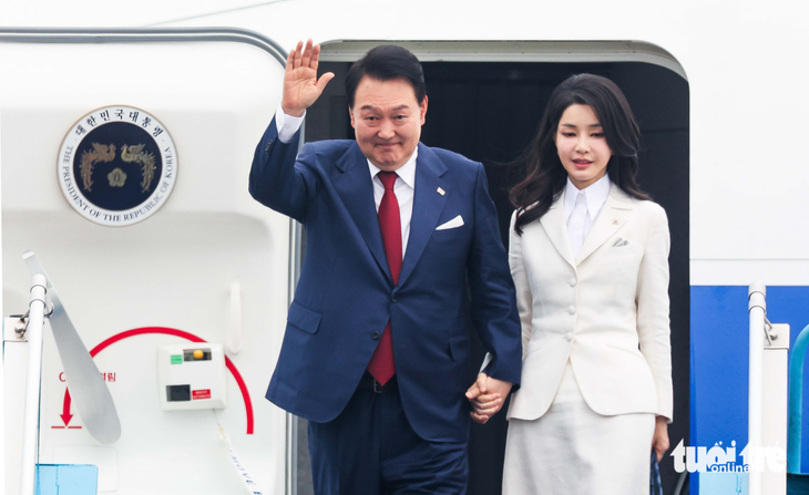 Tổng thống Hàn Quốc bắt đầu thăm chính thức Việt Nam - Ảnh 2.